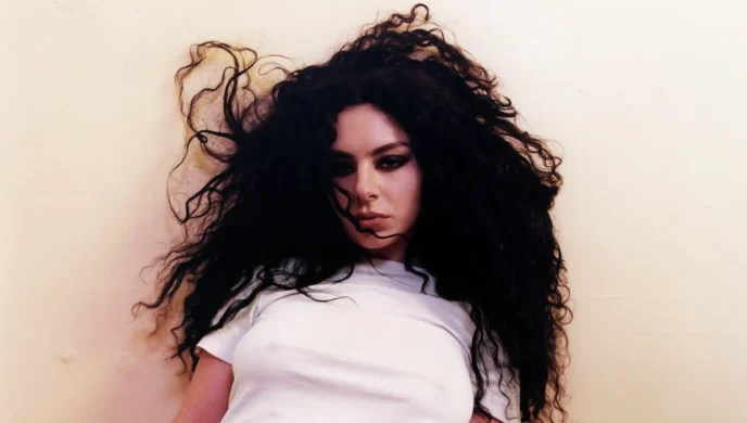 charli-xcx-4
